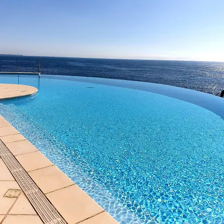 Sublime Les Pieds Dans L'eau... Holiday home